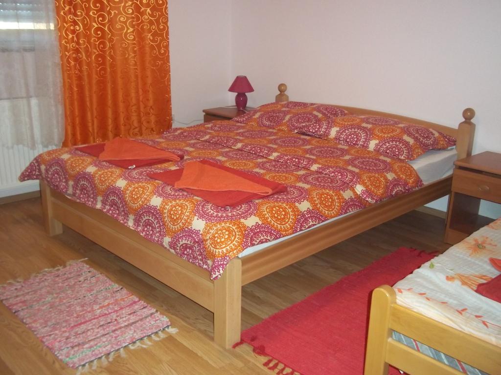 Rooms Zigic Korenica Exterior photo