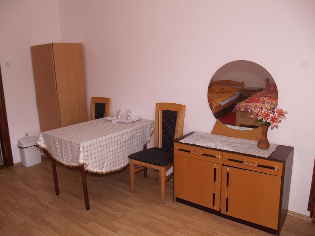 Rooms Zigic Korenica Exterior photo